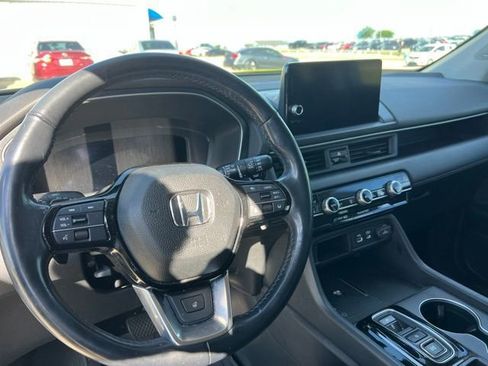 Used 2023 Honda Pilot Elite image 8