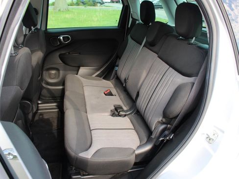 Used 2017 FIAT 500L Pop image 28