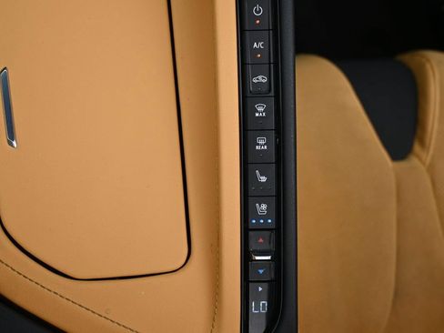 Used 2023 Chevrolet Corvette Stingray Preferred Conv w/ Z51 Performance Package RWD image 20