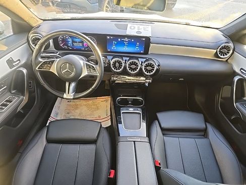 Used 2025 Mercedes-Benz CLA 250 4MATIC image 12