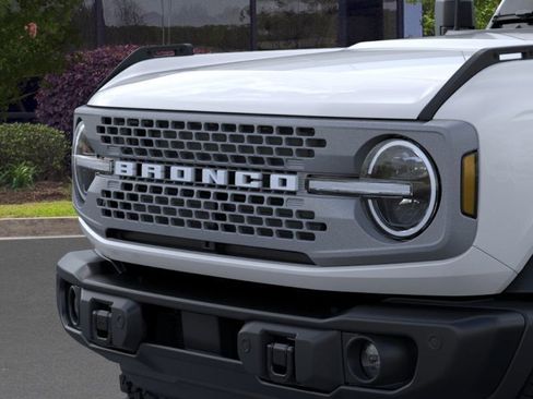 New 2025 Ford Bronco Badlands image 44