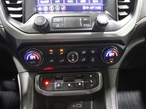 Used 2023 GMC Acadia AT4 w/ Technology Package image 24