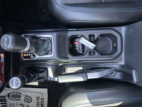 Used 2022 Jeep Wrangler Unlimited Rubicon 4xe w/ Cold Weather Group image 31