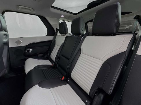 New 2025 Land Rover Discovery S AWD/4WD image 22