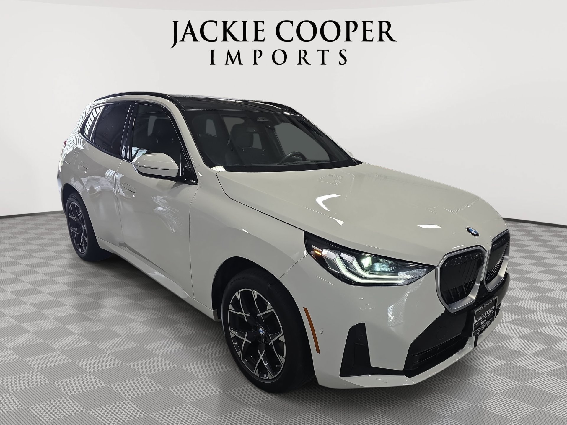 Used 2025 BMW X3 xDrive30i AWD/4WD image 3