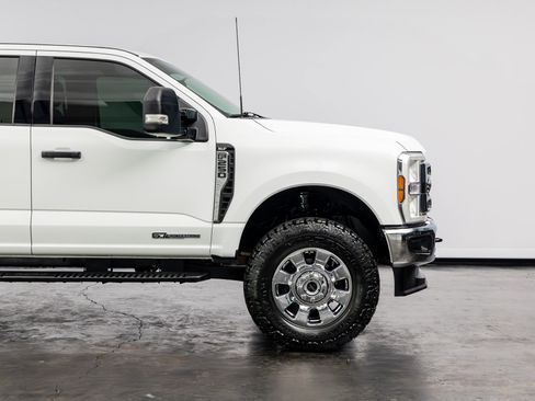 Used 2024 Ford F250 XLT w/ FX4 Off-Road Package AWD/4WD image 23