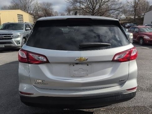 Used 2021 Chevrolet Equinox LS w/ LS Convenience Package image 7
