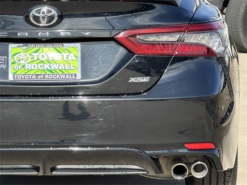 Used 2022 Toyota Camry XSE image 5