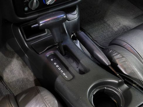 Used 1997 Pontiac Firebird Trans Am RWD image 62