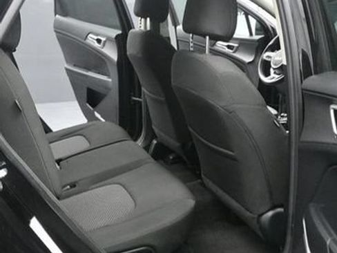 Used 2024 Kia Sportage LX AWD/4WD image 15
