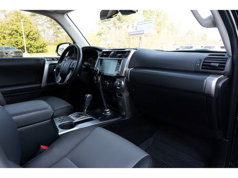 Used 2024 Toyota 4Runner SR5 Premium w/ Moonroof Package image 18