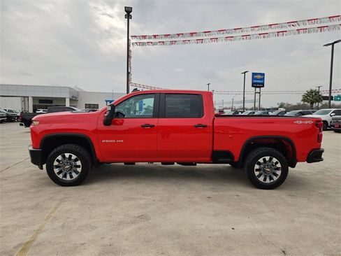 Certified 2023 Chevrolet Silverado 2500 Custom w/ Custom Value Package image 4