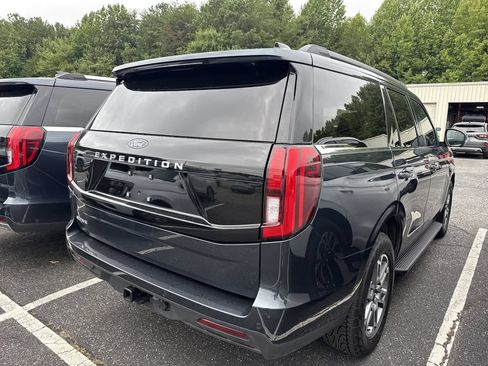Used 2025 Ford Expedition Active AWD/4WD image 20