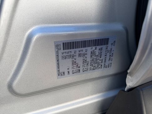Used 2025 Nissan Rogue SV FWD image 31