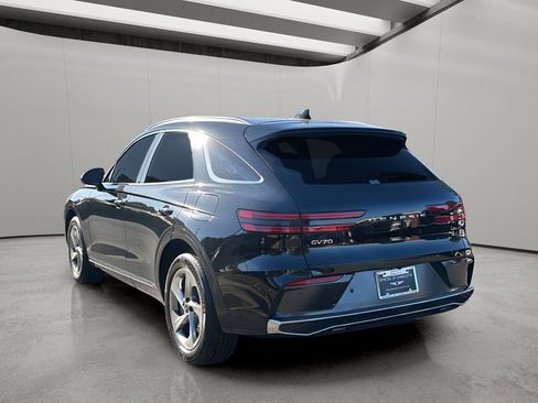 Certified 2026 Genesis GV70 2.5T AWD/4WD image 3