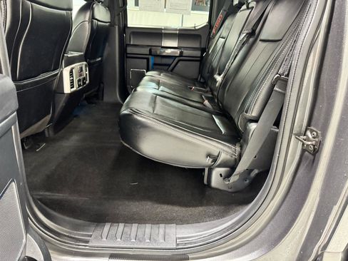 Used 2019 Ford F150 Lariat w/ Equipment Group 502A Luxury AWD/4WD image 15
