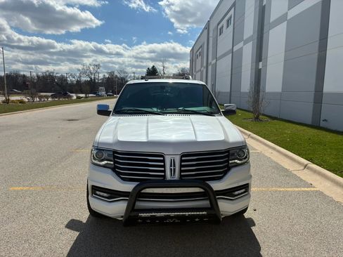 Used 2016 Lincoln Navigator Select AWD/4WD image 2