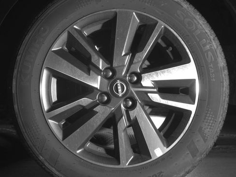 Used 2025 Nissan Versa SV image 14