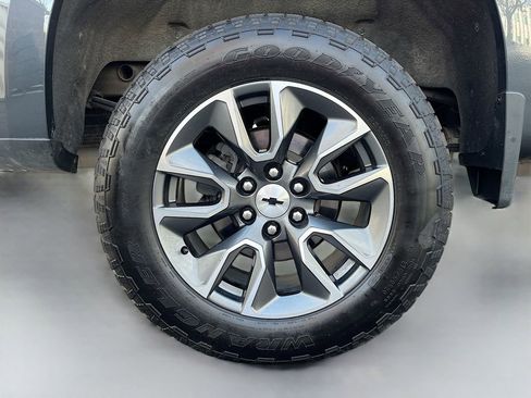 Used 2022 Chevrolet Silverado 1500 RST w/ Convenience Package II AWD/4WD image 34