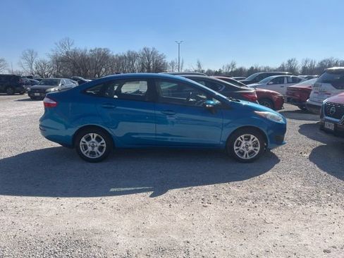 Used 2014 Ford Fiesta SE image 4