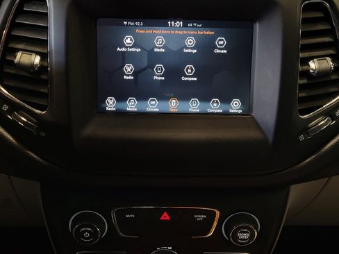 Used 2019 Jeep Compass Latitude w/ Popular Equipment Group FWD image 25