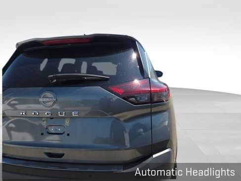 Used 2023 Nissan Rogue S FWD image 7