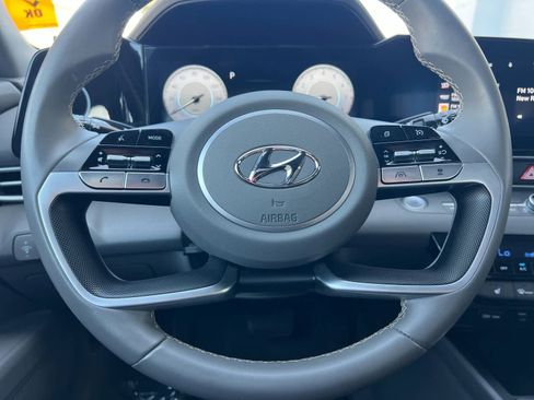 Certified 2023 Hyundai Elantra SEL w/ Convenience Package image 24