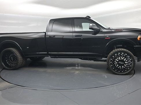 Used 2022 RAM 3500 Limited w/ Max Tow Package image 1