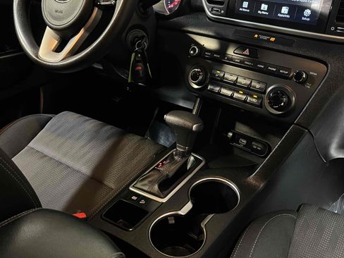 Used 2020 Kia Sportage LX FWD image 33