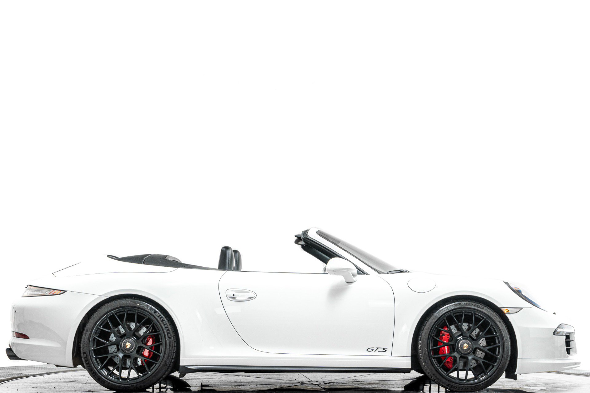 Used 2015 Porsche 911 Carrera GTS RWD image 2
