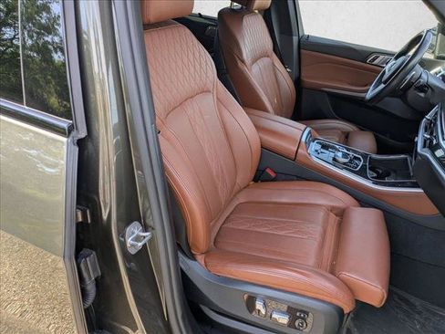 Used 2024 BMW X5 M60i AWD/4WD image 21