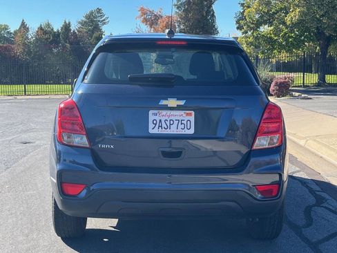 Used 2018 Chevrolet Trax LS image 4