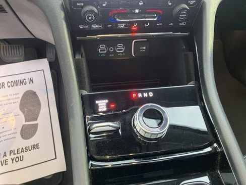 Certified 2022 Jeep Grand Cherokee Limited image 18