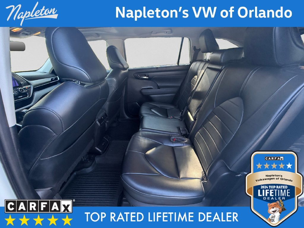 Used 2023 Toyota Highlander XLE FWD image 28