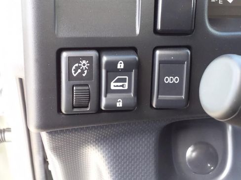 New 2025 Chevrolet Low Cab Forward image 7