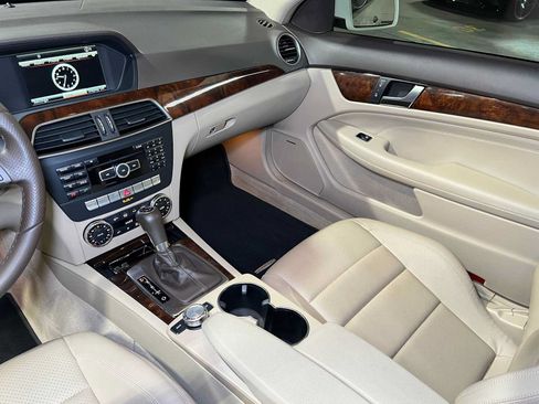 Used 2014 Mercedes-Benz C 250 Coupe image 38