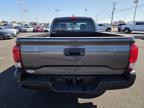 Used 2022 Toyota Tacoma SR image 4