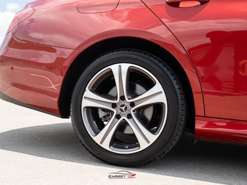 Used 2019 Mercedes-Benz E 300 image 10
