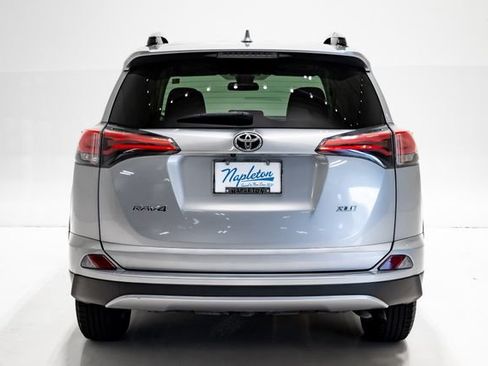 Used 2018 Toyota RAV4 XLE w/ Plus Extra Value Package FWD image 31