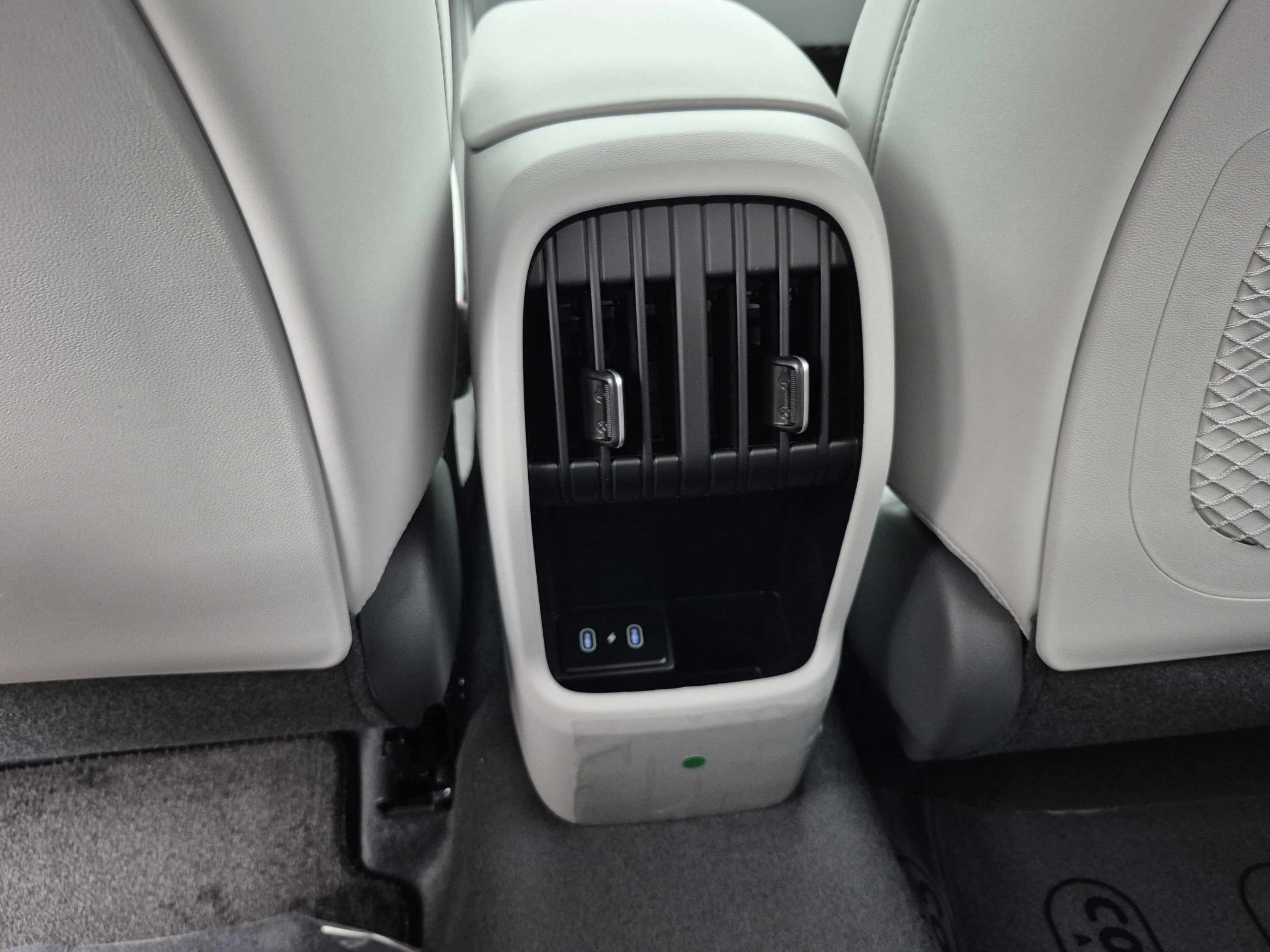 New 2026 Hyundai Kona SEL Premium FWD image 14