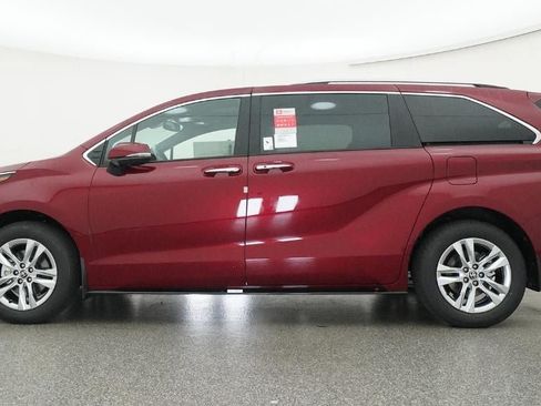 New 2026 Toyota Sienna Limited FWD image 19