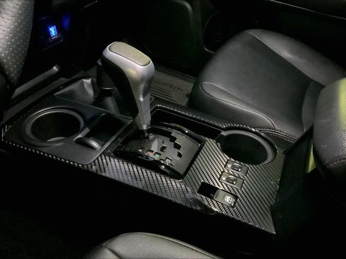 Used 2022 Toyota 4Runner TRD Off-Road Premium image 17