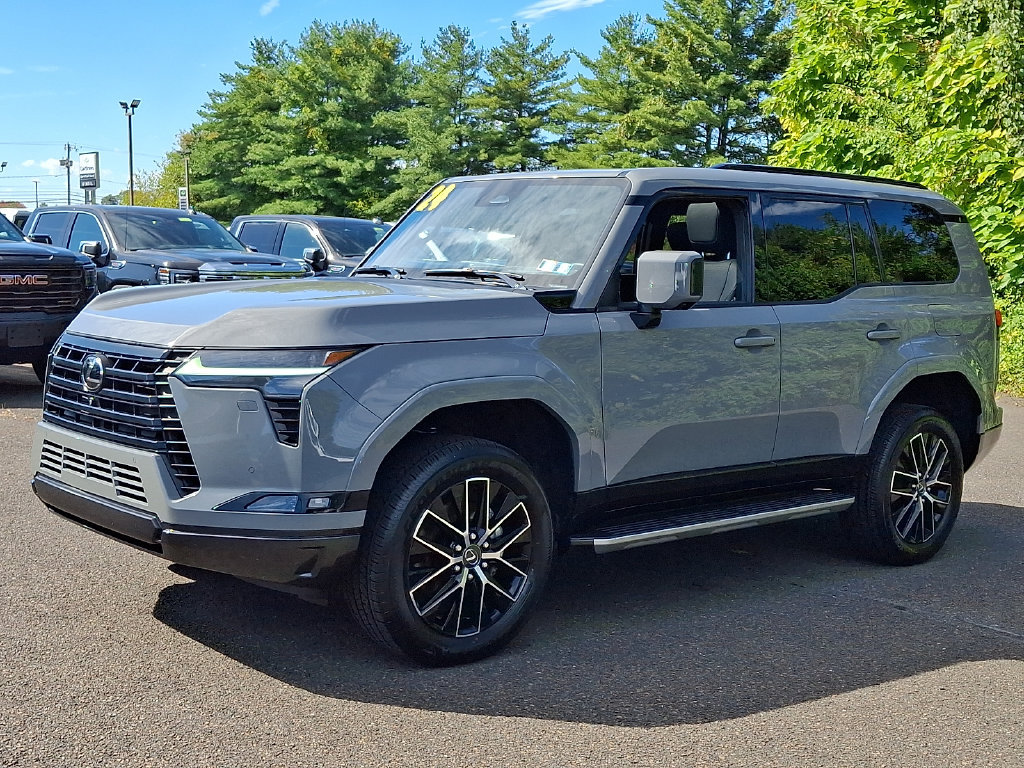 Used 2024 Lexus GX 550 w/ Accessory Package (2T) AWD/4WD image 3