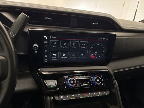 Used 2024 GMC Sierra 2500 AT4X image 25