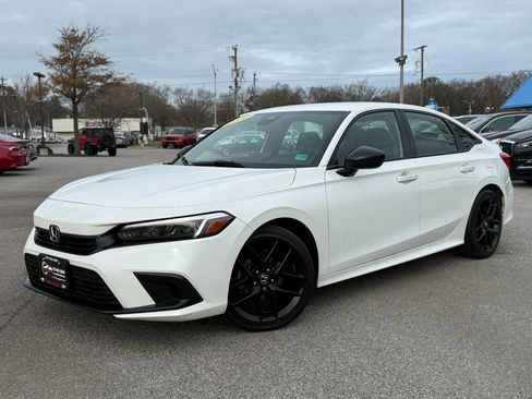 Used 2022 Honda Civic Sport image 2