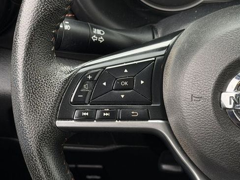 Used 2020 Nissan Kicks SR image 14