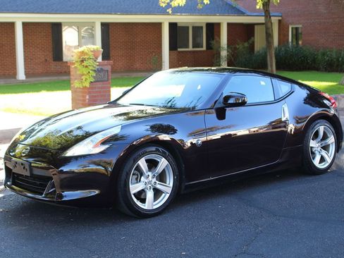 Used 2010 Nissan 370Z Coupe image 27