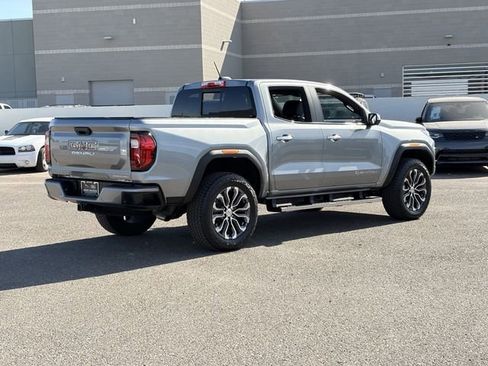 Used 2024 GMC Canyon Denali image 28