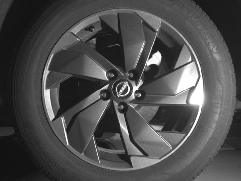 Used 2025 Nissan Rogue SV AWD/4WD image 14