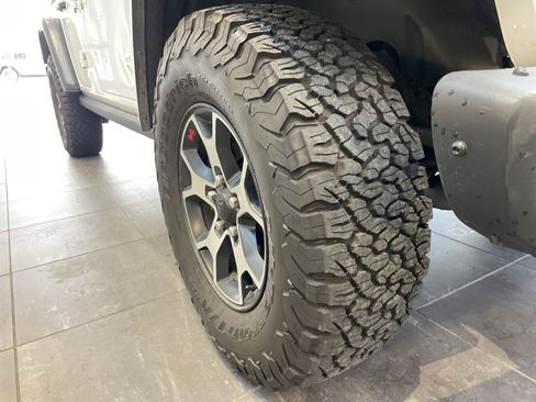 Used 2021 Jeep Wrangler Unlimited Rubicon AWD/4WD image 13